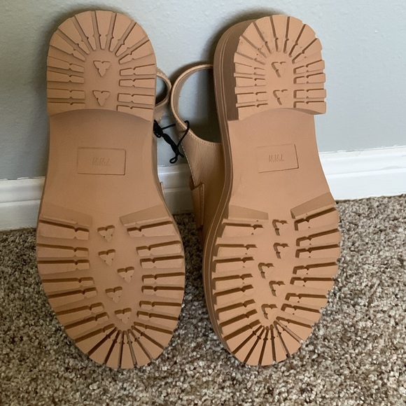 Tan Loafers *NWT* - Picture 5 of 9